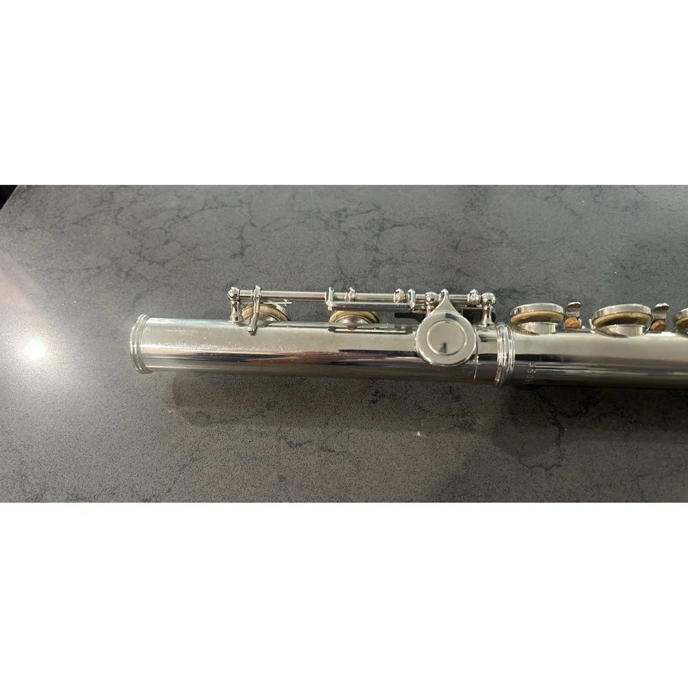 Vintage Bundy Flute Silver Plated Model # 480950 26 Inches No Case